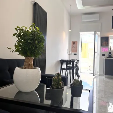 Raroom Supernova Bed and Breakfast