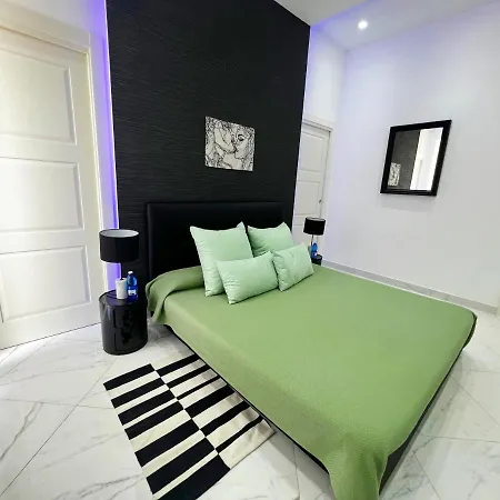 Bed & Breakfast Raroom Supernova *
